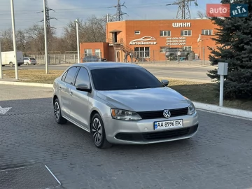 Авто Volkswagen Jetta 2011 № 7481259