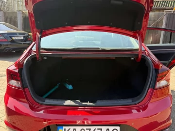 Авто Hyundai Elantra 2019 № 7482393