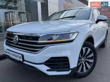 Авто Volkswagen Touareg 2018 № 7482467