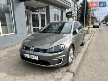 Авто Volkswagen E-Golf 2015 № 7482697
