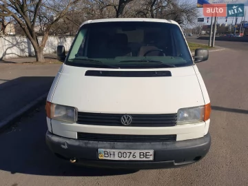 Авто Volkswagen Transporter 2000 № 7484287