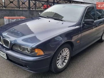 Авто BMW 5 Series 2002 № 7484326