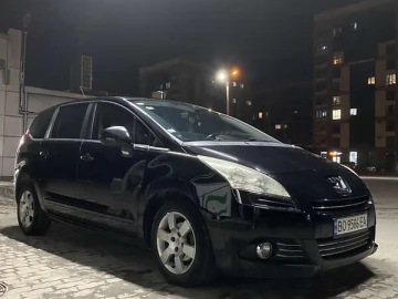 Авто Peugeot 5008 2012 № 7484635