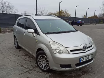 Авто Toyota Corolla Verso 2005 № 7485383