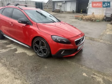 Авто Volvo V40 2013 № 7486371