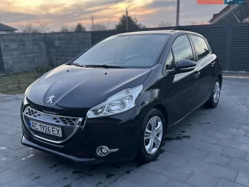 Авто Peugeot 208 2012 № 7486828