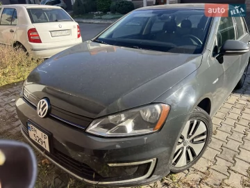 Авто Volkswagen E-Golf 2016 № 7487508