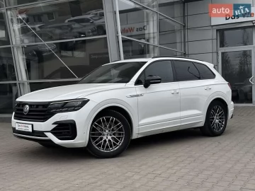 Авто Volkswagen Touareg 2018 № 7487792