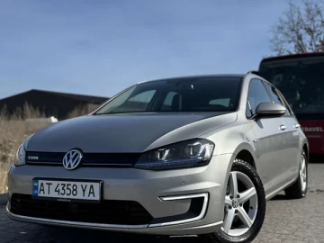 Авто Volkswagen E-Golf 2015 № 7487957