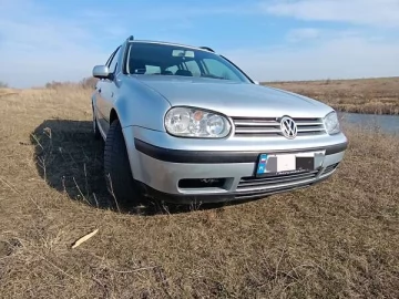 Авто Volkswagen Golf 2001 № 7488076