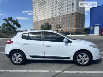 Авто Renault Megane 2010 № 7488715