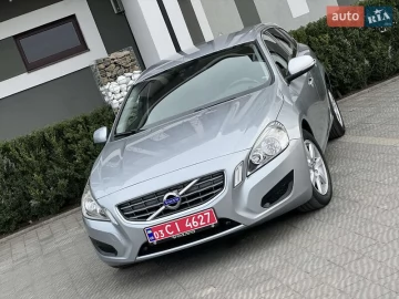 Авто Volvo V60 2012 № 7489308