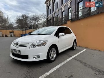 Авто Toyota Auris 2012 № 7489382