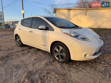 Авто Nissan Leaf 2015 № 7489635