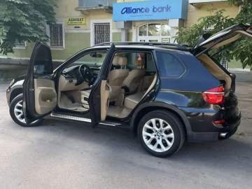 Авто BMW X5 2010 № 7490191