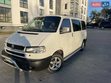 Авто Volkswagen Transporter 2000 № 7490826