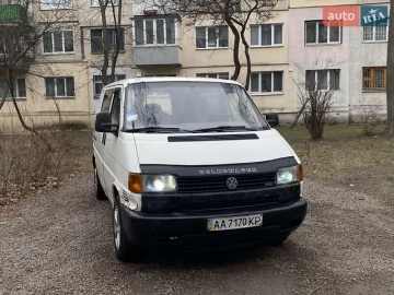 Авто Volkswagen Transporter 2000 № 7491267