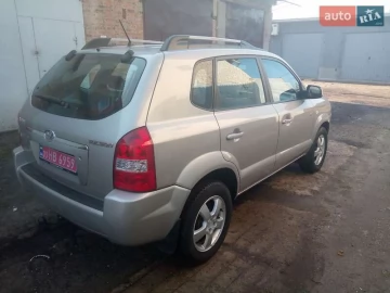 Авто Hyundai Tucson 2005 № 7491498