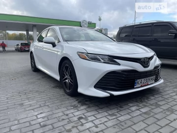 Авто Toyota Camry 2018 № 7492017