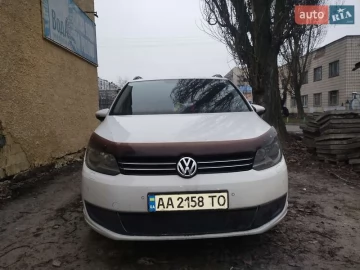 Авто Volkswagen Touran 2011 № 7492128