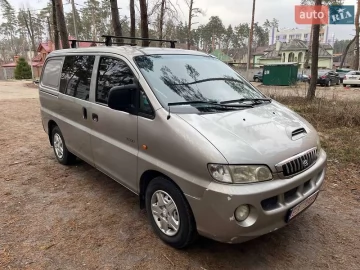 Авто Hyundai H-1 2000 № 7492502