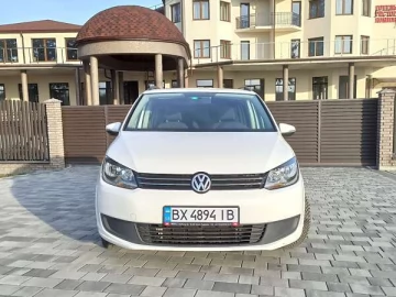 Авто Volkswagen Touran 2011 № 7493542