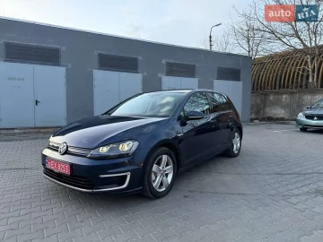 Авто Volkswagen E-Golf 2015 № 7494939