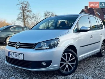 Авто Volkswagen Touran 2013 № 7495154