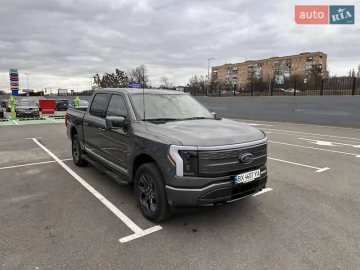 Авто Ford F-150 2023 № 7495929