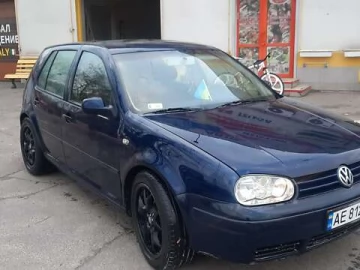 Авто Volkswagen Golf 2000 № 7496414