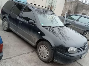 Авто Volkswagen Golf 2000 № 7496476