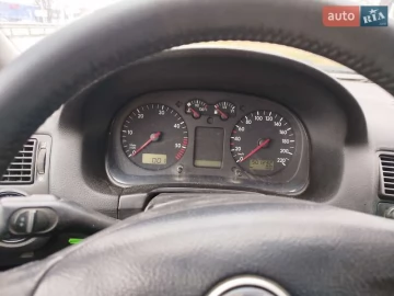 Авто Volkswagen Golf 1999 № 7496491