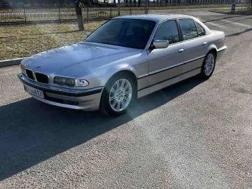Авто BMW 7 Series 2001 № 7496743