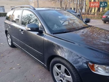 Авто Volvo V50 2010 № 7496787