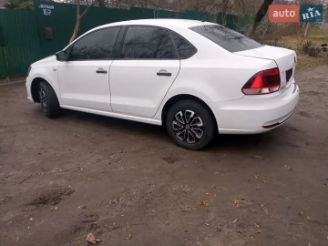 Авто Volkswagen Polo 2017 № 7497528