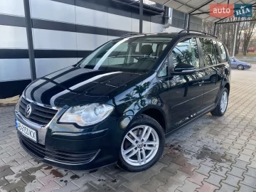 Авто Volkswagen Touran 2010 № 7497737