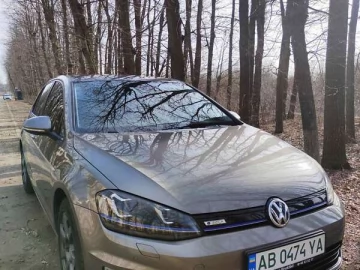 Авто Volkswagen E-Golf 2016 № 7498503