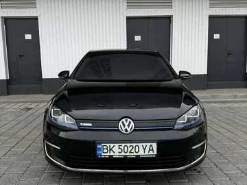 Авто Volkswagen E-Golf 2014 № 7498504