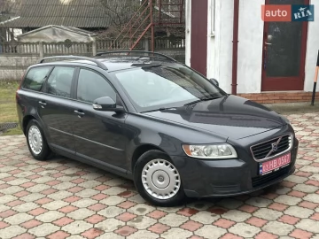 Авто Volvo V50 2010 № 7498687