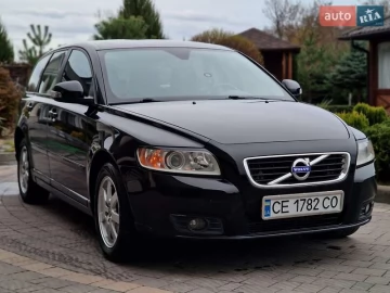 Авто Volvo V50 2011 № 7498700