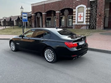 Авто BMW 7 Series 2010 № 7499243