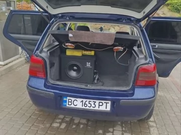 Авто Volkswagen Golf 2000 № 7499327