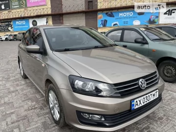 Авто Volkswagen Polo 2015 № 7499939