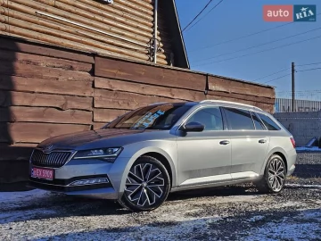 Авто Skoda Superb 2020 № 7500046
