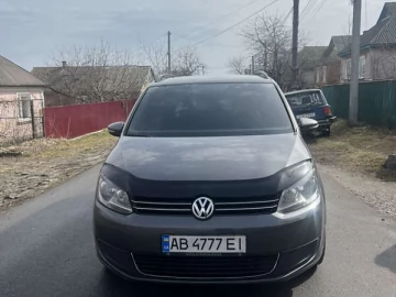 Авто Volkswagen Touran 2010 № 7500311