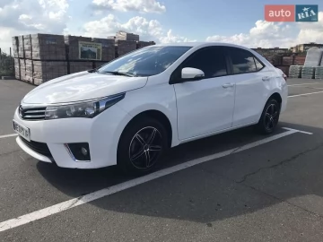 Авто Toyota Corolla 2014 № 7500628