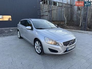 Авто Volvo V60 2012 № 7500633