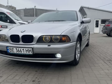 Авто BMW 5 Series 2001 № 7500909