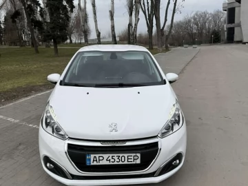 Авто Peugeot 208 2018 № 7501241