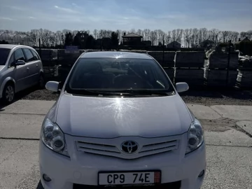 Авто Toyota Auris 2010 № 7501517